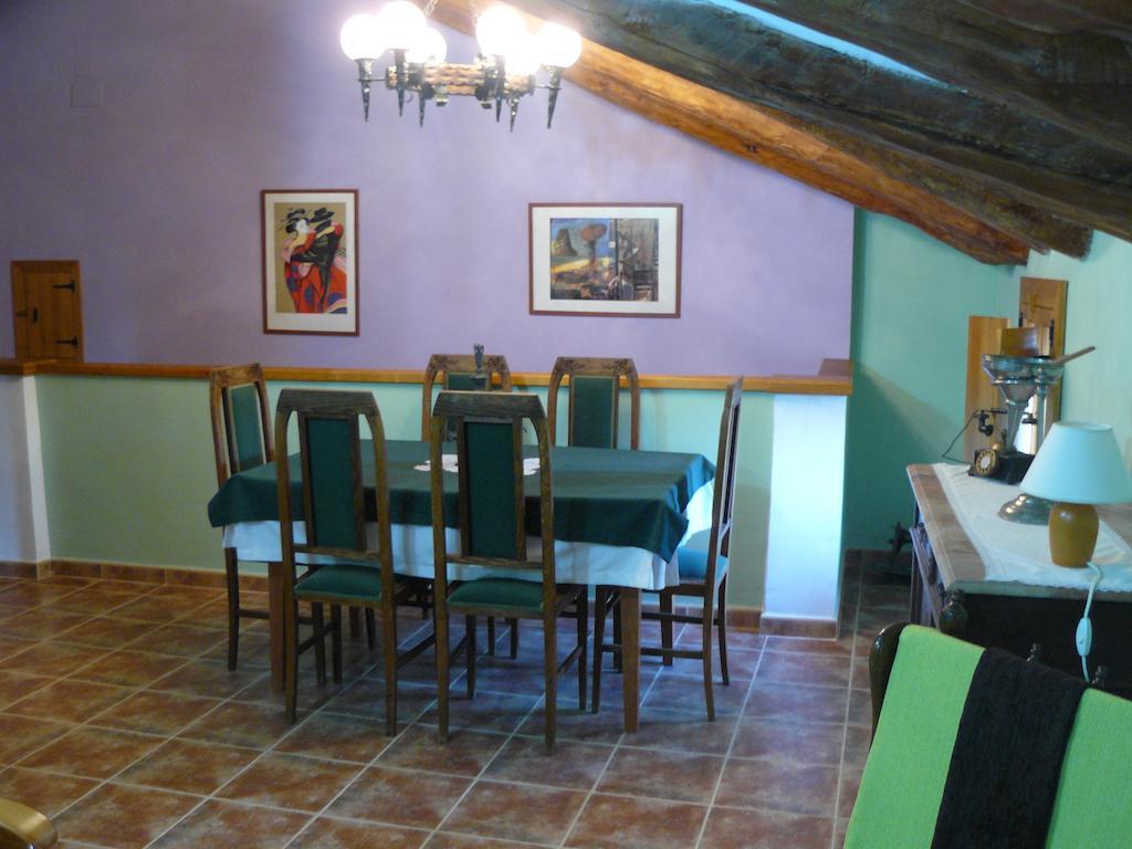 Casa Rural Torre De Campos Guest House Ainzon Стая снимка