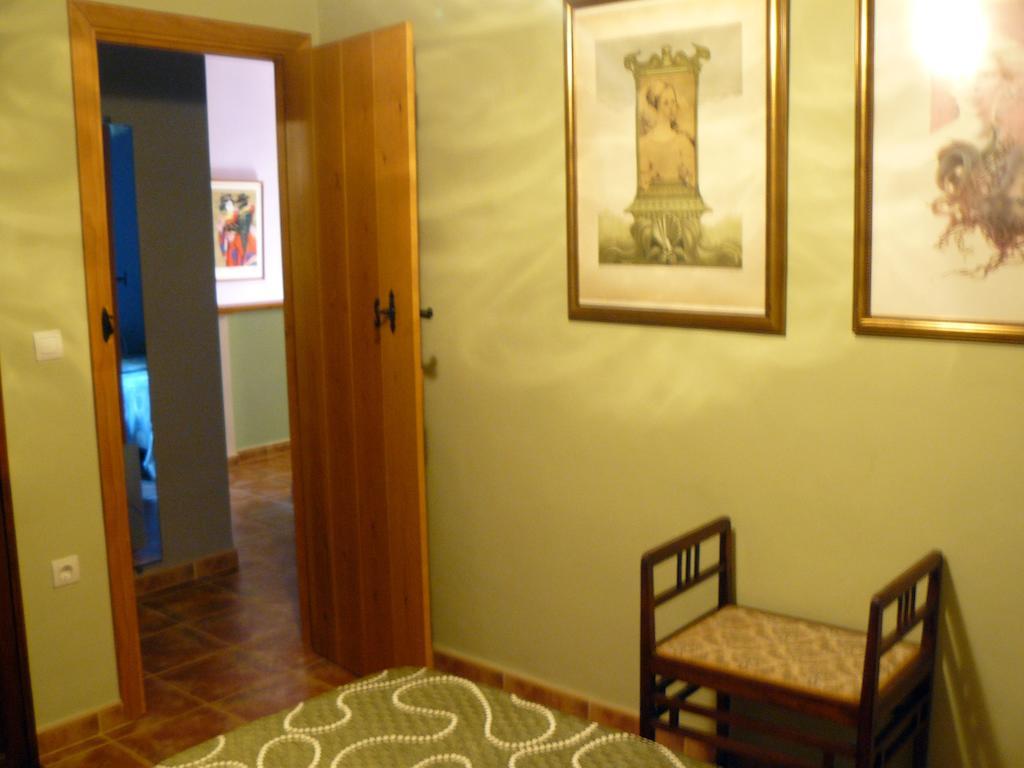 Casa Rural Torre De Campos Ainzon Стая снимка